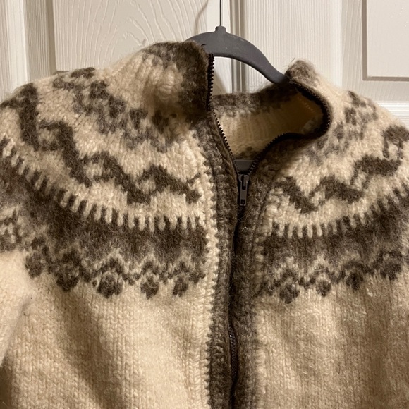 Classic Cream and Brown Zip-Front Wool Cardigan - Picture 3 of 10
